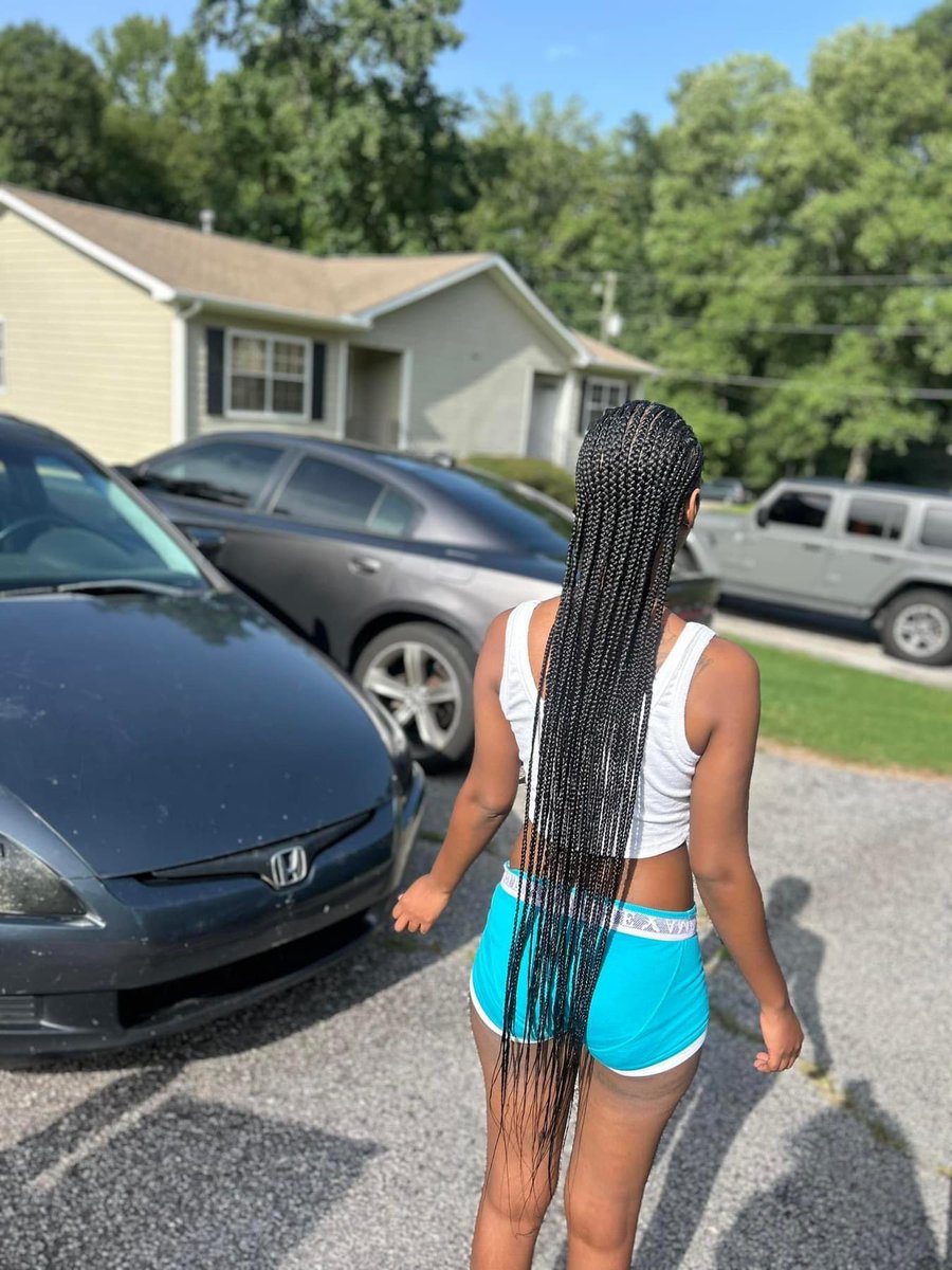 ThePetiteJas's tweet image. #viralreelsシ #aliciakeysbraids #straightbacks