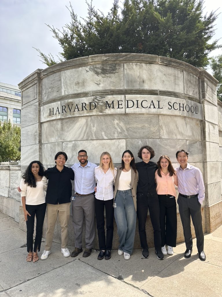 GeorgeMorcos14's tweet photo. Had a wonderful summer at HMS and Dana Farber working on PD-L1 targeted degraders in the @xinzhoulab. Thank you to the BCMP Summer Scholars program @HMS_BCMP @PiotrSliz and especially to Dr. Xin Zhou for having me, Larry Shue for his mentorship, and everyone in the Zhou lab! https://t.co/jpdsBLEAuD