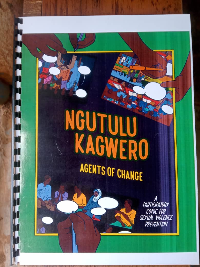 rls_ug's tweet photo. Big thanks to URDMC for joining us in making Kiryandongo safer for children! Yesterday, we shared a participatory comic to help protect against sexual violence. Grateful for your support, and we can't wait to have you back at our Refugee Livelihood Space! #ChildProtection https://t.co/F0GF2x0yZ6