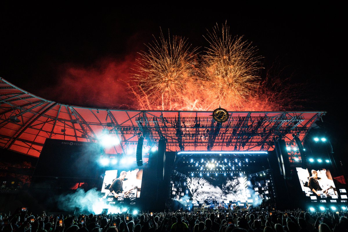 Foo Fighters (@foofighters) on Twitter photo π³ππ π¨ππππππ π€ π΅ππππ π»ππ
π· <a href="/AndiKTaylor13/">Andrea Kammerer</a> π³ππ π¨ππππππ π€ π΅ππππ π»ππ
π· <a href="/AndiKTaylor13/">Andrea Kammerer</a>