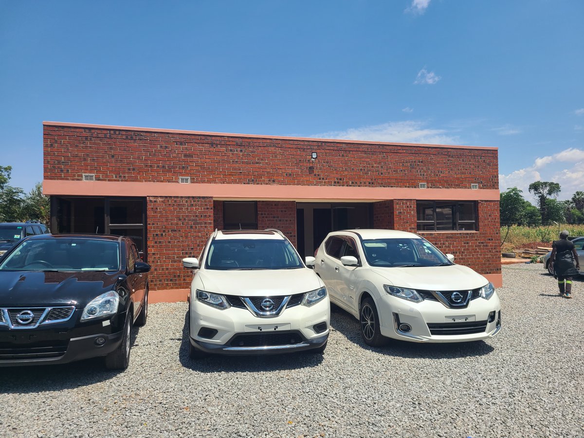 nextgenstudyo's tweet photo. 𝐑𝐆 𝐌𝐔𝐆𝐀𝐁𝐄 𝐖𝐀𝐘 𝐂𝐀𝐑 𝐒𝐀𝐋𝐄
- 2 Office Spaces
- Boardroom
- Reception
- Lavatories
- Car Parking Space.
We present to you an office we did for one of our clients.
DISCLAIMER! : THE DESIGN FOR THE FITMENT CENTER AND SHOP IN SOME OF THE PICTURES DOES NOT BELONG TO US. https://t.co/6yNMDW0WuQ