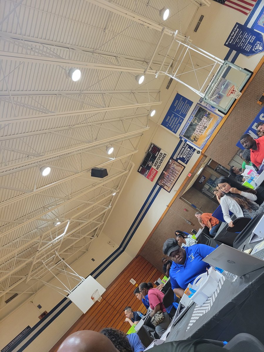 Mrz_Kirk's tweet photo. 1st day back and we're going through Westover 101 @WestoverHS #WeAreCCS #WeAreWOHS https://t.co/xTJxPRI8lq