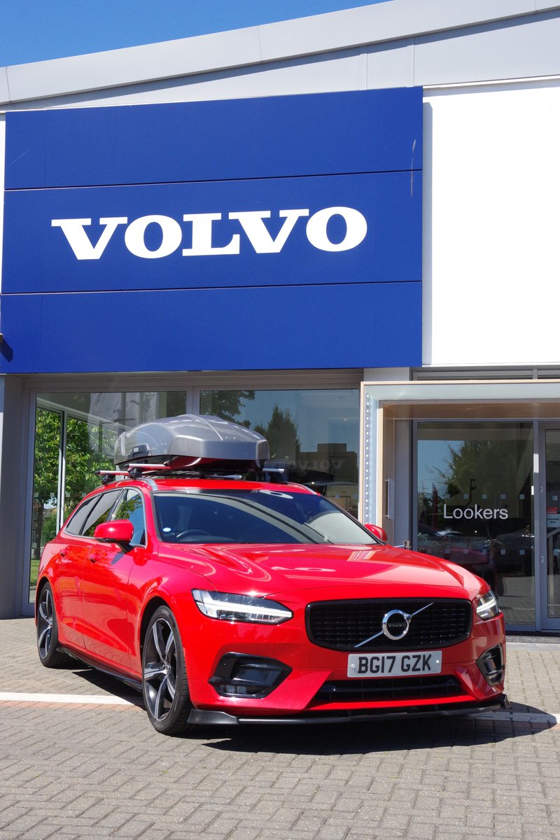StevenQuy's tweet image. Had a great meet with the Essex &amp;amp; Suffolk Volvo group at @LookersGroup Volvo Colchester on Sunday. In love with these photos I took of my V90 outside the showroom. Thank you Lookers! @volvocars @VolvoCarUK