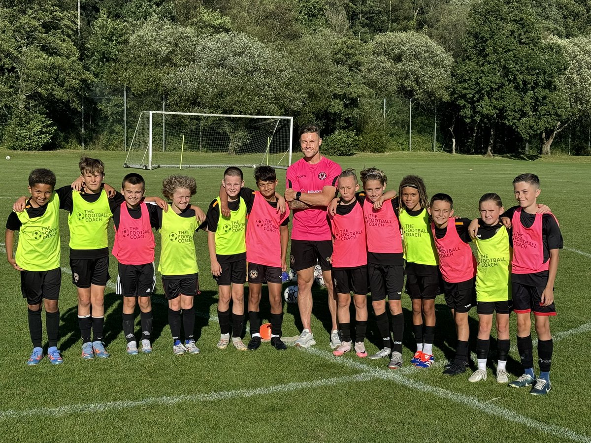 A big thank you to club captain James Clarke for taking the time to work with our U12s again this evening!

#OneClubOneCounty