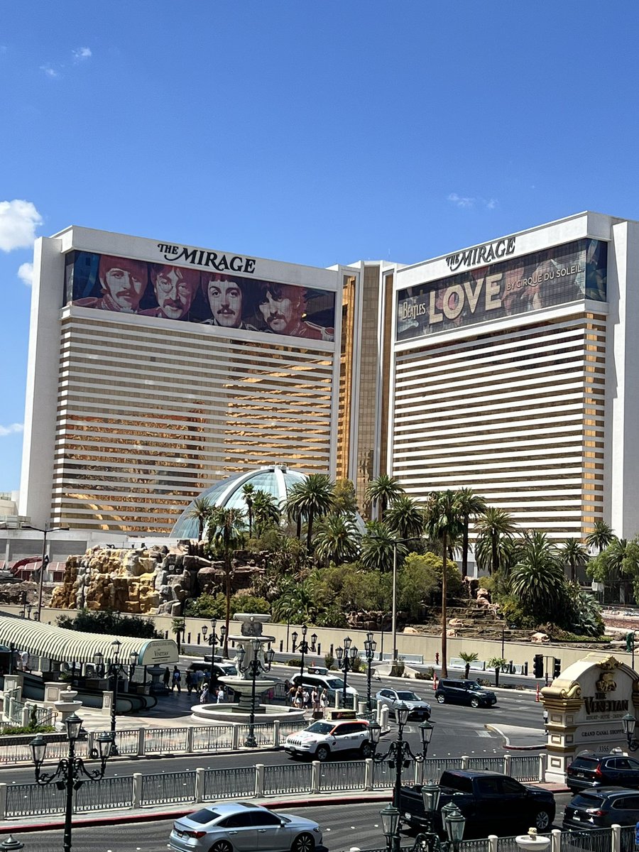 “I say goodbye, you say ello”. Not a mirage for long! #mirage #LasVegas