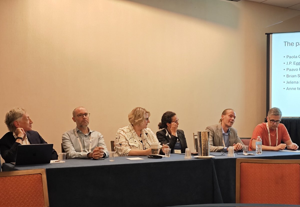 R&D Management (@rndmgmtjournal) on Twitter photo 🌟 At the <a href="/AOMConnect/">Academy of Management</a>, <a href="/AOM_TIM/">AOM TIM Division</a> <a href="/vale_tartari/">Valentina Tartari</a> <a href="/handels_sse/">Stockholm School of Economics</a> organized a brilliant Meet the Editors session, joined by co-Editor-in-Chief <a href="/PaavoRitala/">Paavo Ritala</a> <a href="/UniLUT/">LUT University 🚀</a> 👇
<a href="/rndconferences/">R&D Conferences</a> @rndToday <a href="/RADMA_Assoc/">RADMA Association</a>
#AOM2024 #TIM #meettheeditors #rndmgmt 🌟 At the <a href="/AOMConnect/">Academy of Management</a>, <a href="/AOM_TIM/">AOM TIM Division</a> <a href="/vale_tartari/">Valentina Tartari</a> <a href="/handels_sse/">Stockholm School of Economics</a> organized a brilliant Meet the Editors session, joined by co-Editor-in-Chief <a href="/PaavoRitala/">Paavo Ritala</a> <a href="/UniLUT/">LUT University 🚀</a> 👇
<a href="/rndconferences/">R&D Conferences</a> @rndToday <a href="/RADMA_Assoc/">RADMA Association</a>
#AOM2024 #TIM #meettheeditors #rndmgmt