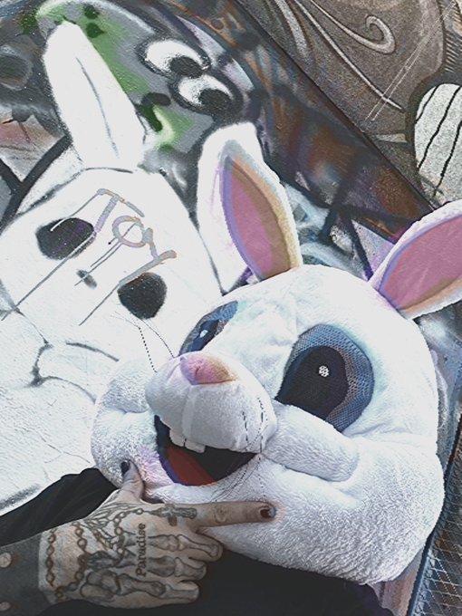 sad Angel = very horny angel&hellip; take advantage while you still can 😈 https://t.co/lwjlDjvLwK