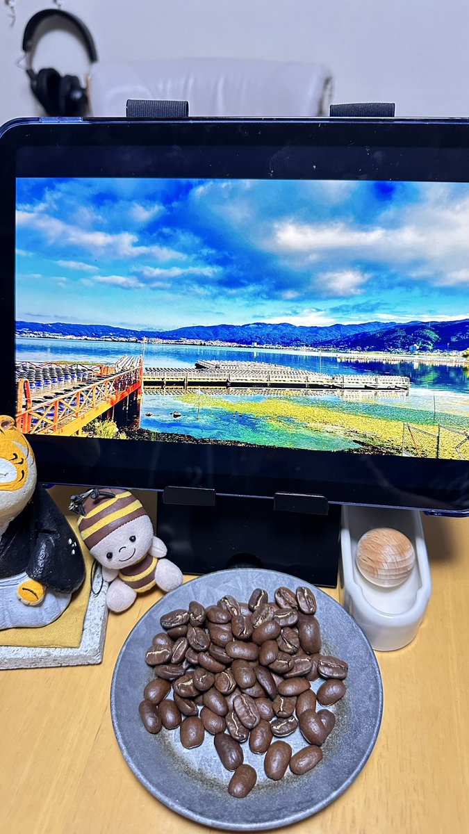 ebun3's tweet photo. 【ギネス珈琲豆移動】
★記録54粒🫘
挑戦824日目
世界記録48粒
581回目の達成
はぴばから学んだ日
叔父の訃報
娘のチーズ
#桟橋上の折り畳み椅子
#naughty_kamisuwa
#fermier
#横田悠二
#ヨコタミュージックフェスティバル2024
#じぶん応援
#できる気がする
#昨日食ったsoyoのチーズ美味かったな https://t.co/Ygu3C7V2hz