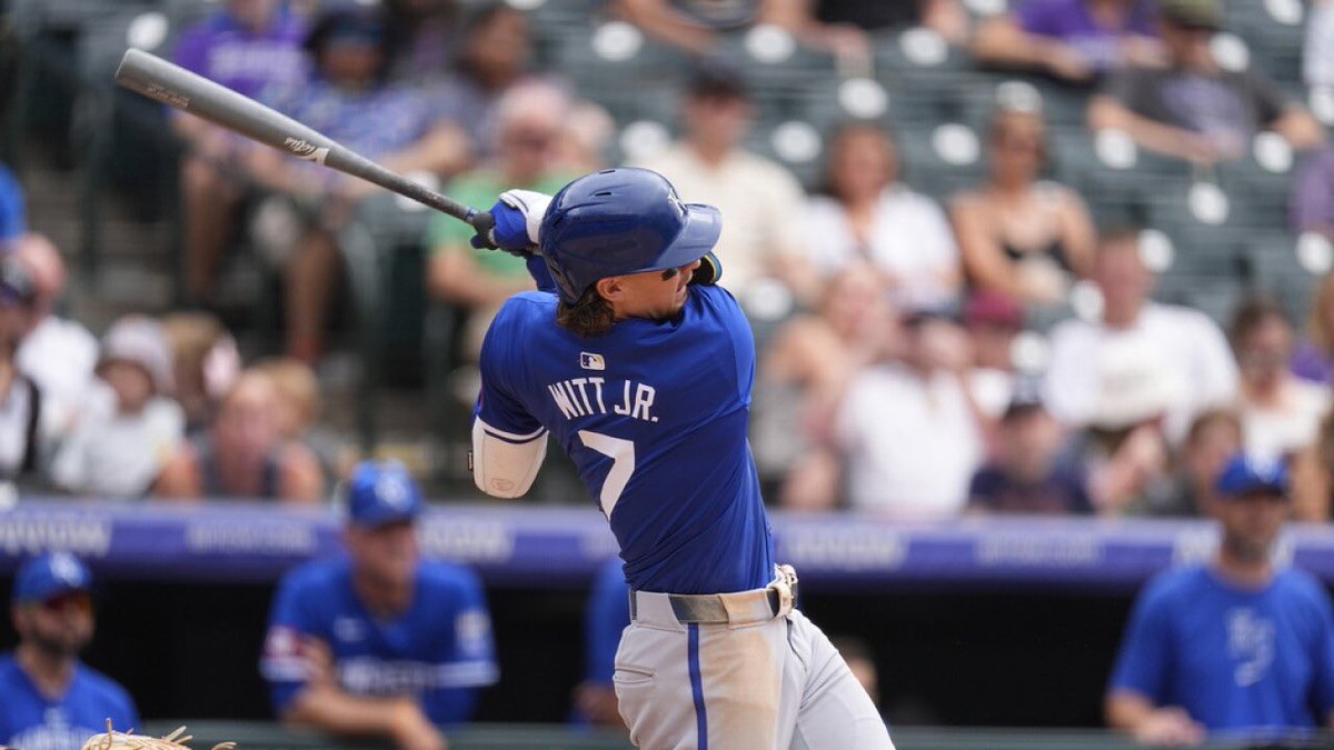 playerpicksmx's tweet photo. PLAYERS ‼️🫡

¿Listos para ganar hoy? 💸

¿Listos para los análisis? 🧐 

¿Listos para los picks? 💎

Vamos de 3-0 en MLB, ¿Qué quiere decir? 👉🏼 #HOTSTREAKALERT 🔥🔥

A cambio, quiere ver su confianza reflejada en interacciones 🚀 

🤜🏼💥🤛🏼 https://t.co/ZQFf6gyubM