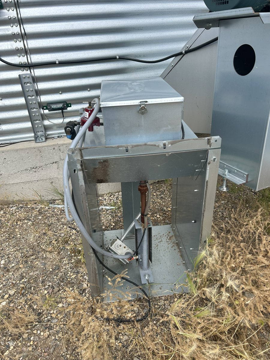 obsguy's tweet image. Anyone looking for a propane bin heater?  Have two. Never been used.