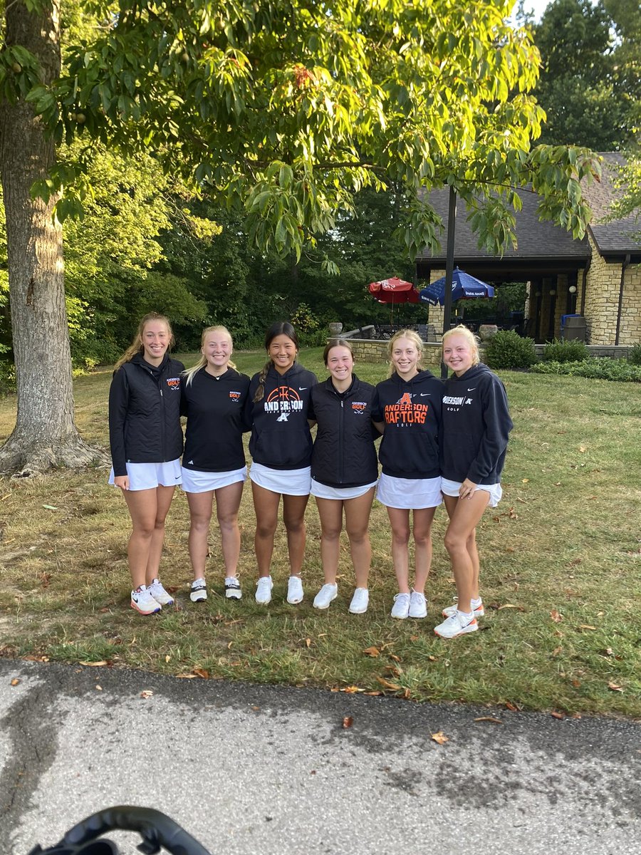 Forest Hills Invitational Champions with a 328 at a very tough Vineyard course. Today we were led by Sydney Dodds’ 80 which placed her 3rd overall. Sara and Aubrey Lunn continued their stellar play with an 81 and 82 respectively.  I love this TEAM!
