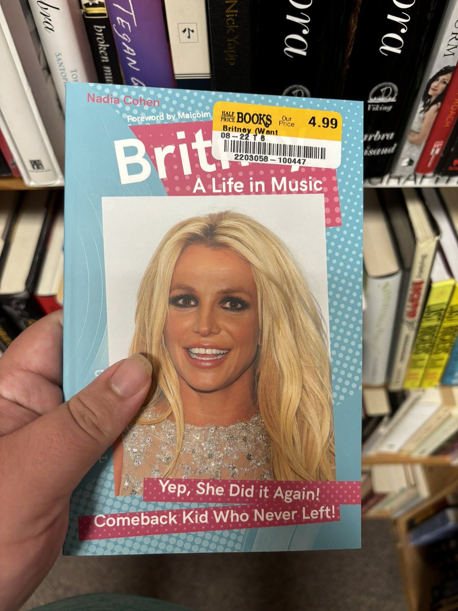 PrinceAli89's tweet photo. I saw this Britney book at Half Price Books while I was out and about and I was like “yup she’s coming home with me!” 😂
#BritneySpears #Britney #ItsBritneyBitch #BritneyArmy #BritneyNerds #BritneySpearsCollection #BritneyCollection #BritneyBook #BritneyBrands https://t.co/zSR8zqnKOH