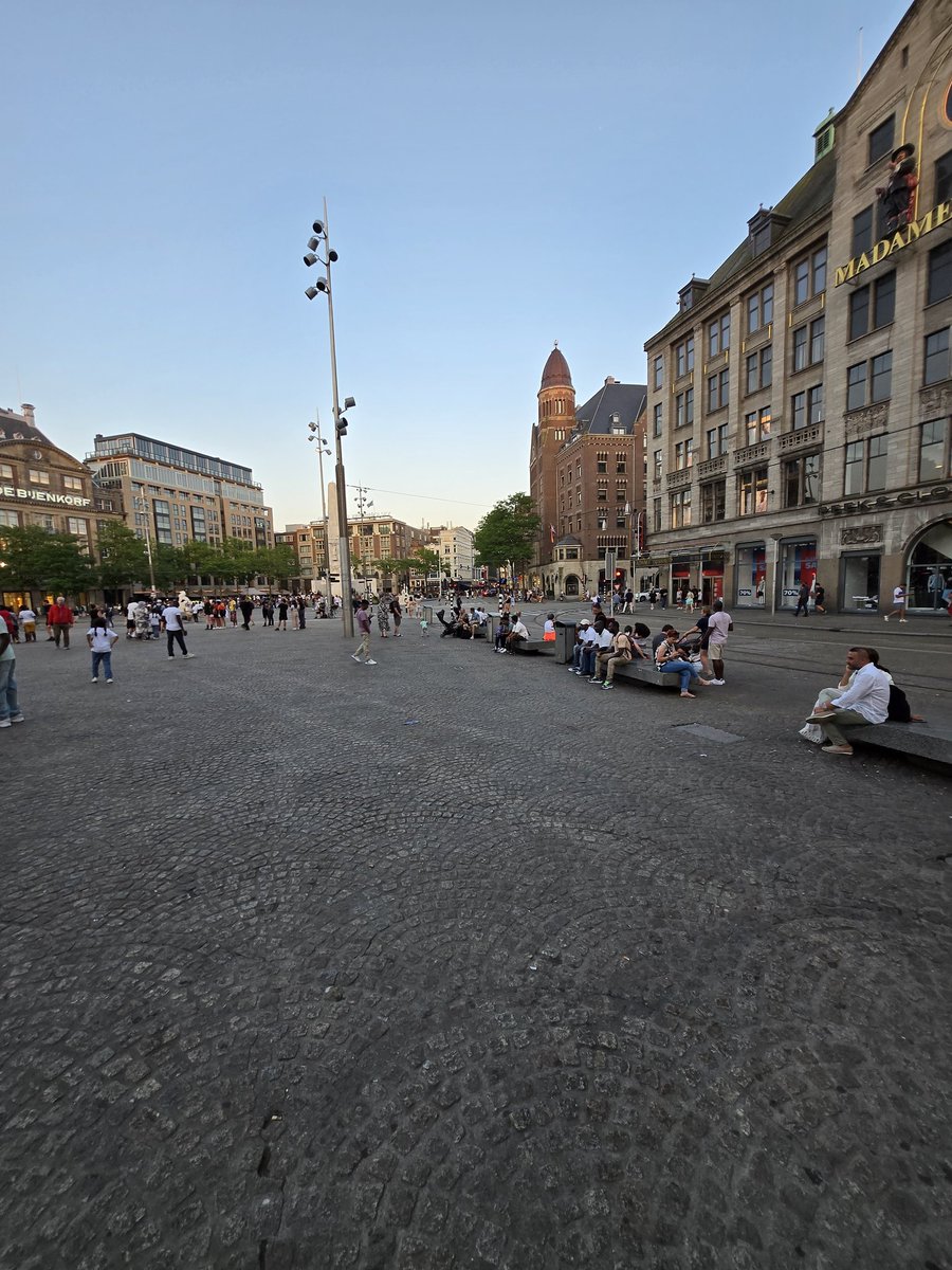 patrickwtea's tweet photo. #Amsterdam is zoveel mooier zonder die hordes terreurliefhebbers die antisemitische drek uitkramen op de #Dam. ...
#antisemitisme #Gaza #israel #pigsofhamas https://t.co/Qx5pjYDVHL