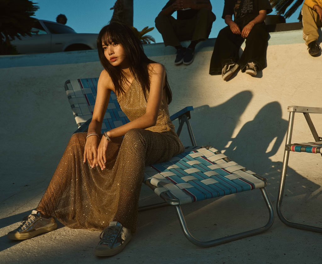 FilmUpdates's tweet photo. Lisa shares her reaction to landing a role in ‘THE WHITE LOTUS’ season 3:

“I think I cried. I was with my friends and my mom as well. I didn’t tell them that I auditioned for it. I'm super excited and nervous, because it's my first acting project.”

(https://t.co/jeLd7bB60c) https://t.co/8Y1fuuQ8x5