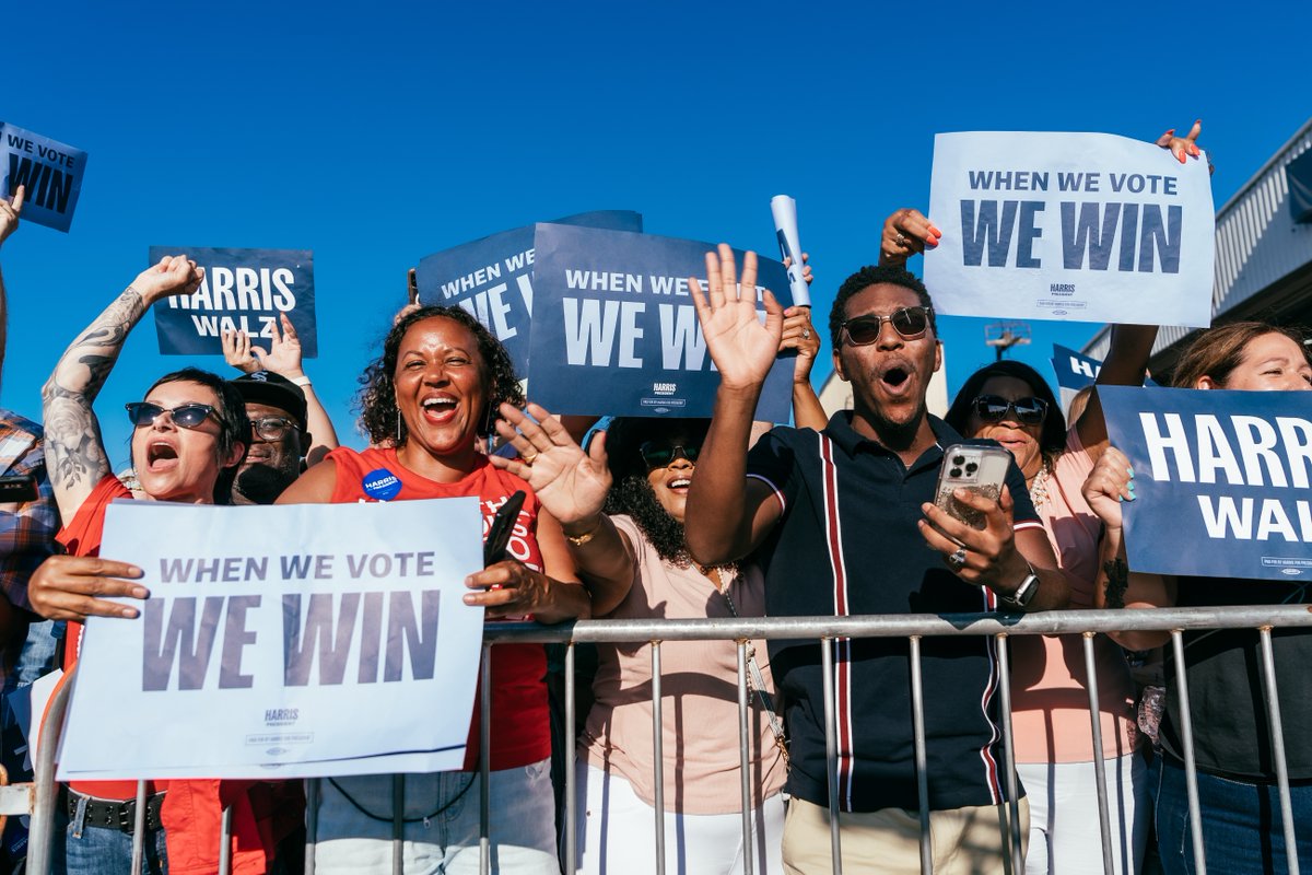 KamalaHarris's tweet photo. One thing that unites us as Americans is our love for our country. The highest form of patriotism is to fight for the ideals of our country. 

That is how we preserve the promise of America. https://t.co/k2KFHA99jh