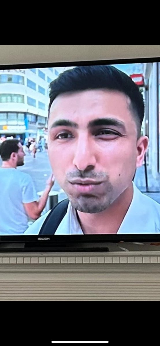 This is the guy who stopped the attacker, kicked the knife away and held him down until the police got there. 
I hope the mother and daughter are ok and recover. 
In the mean time, let’s share this hero through X