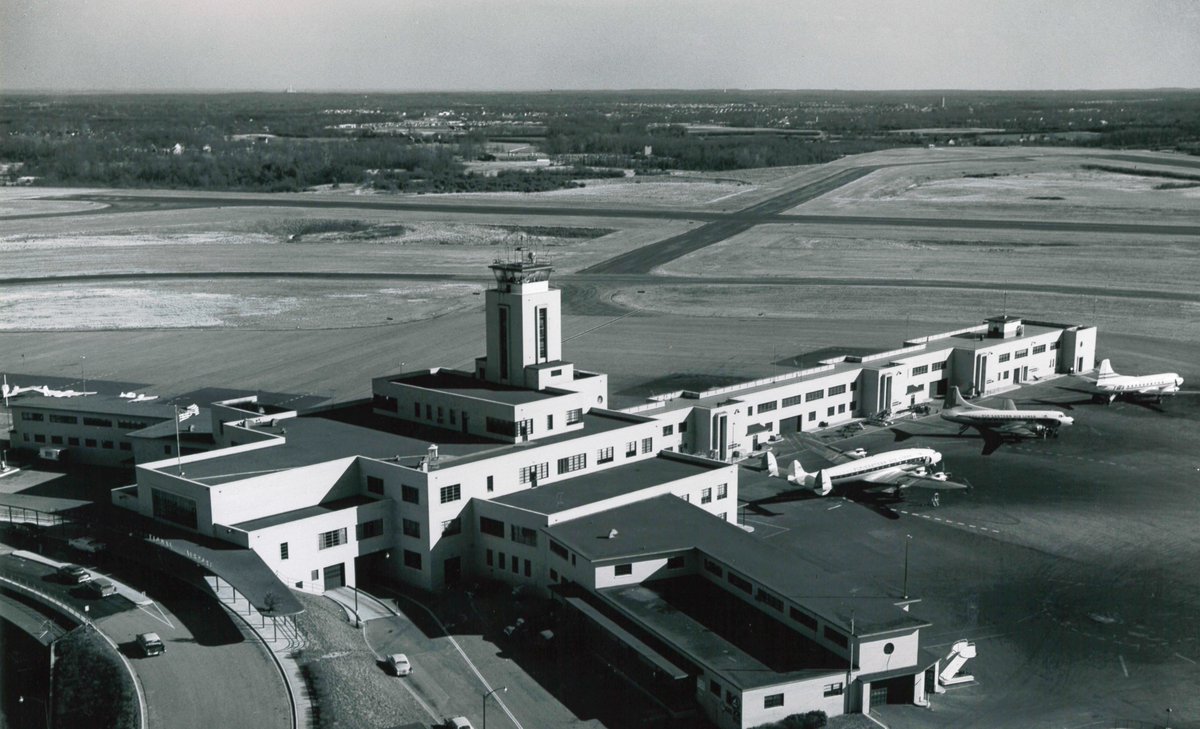 BWI_Airport's tweet image. Friendship International Airport (as we were originally known) opened in 1950.

This was taken in our early years. #tbt #SceneAtBWI #MDOTscenes