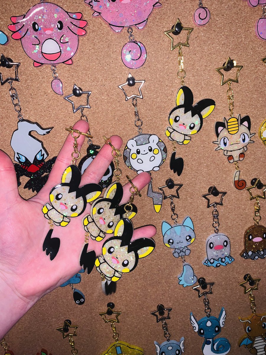 MysticWonder666's tweet photo. I made some more Emolga’s! I was sold out originally but I made a few more! 😊

https://t.co/cRtXxEleTf

#emolga #pokemon #resinart #artist https://t.co/aRT0tITWGh