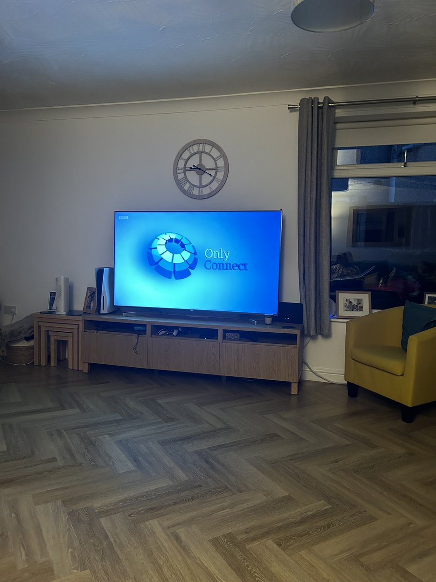 …and all is well with Monday again 🥰
#OnlyConnect