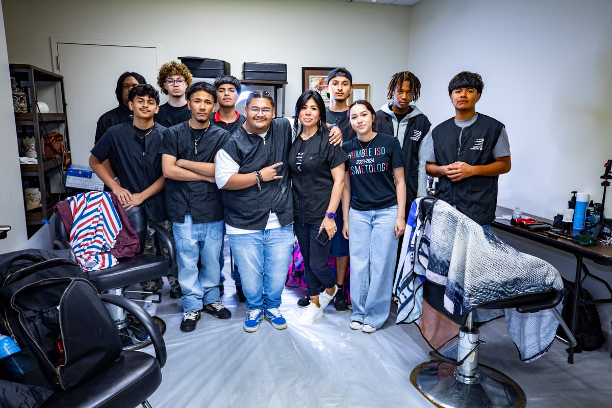 We had an amazing time serving our Humble ISD families during our school supply distribution event! 🎒✨ Thank you to our wonderful community partners who offered vaccinations , vision exams 👓, haircuts ✂️, meals 🍽️, and assistance with various services.