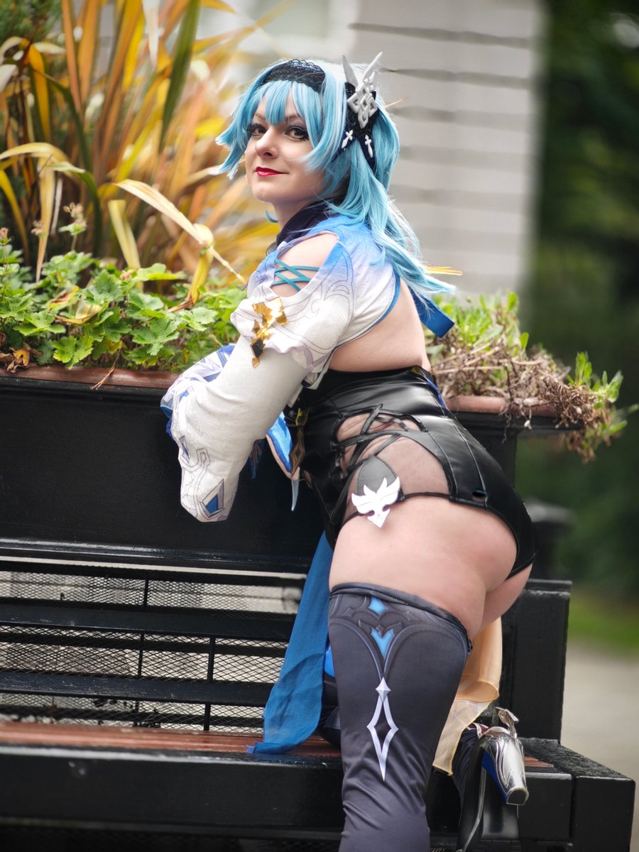 SHSCosplay's tweet photo. 🔞Please!! I accepted the fate that Eulas Cosplay was not covering my butt 😂

📸 @grass3cat
Cosplay @dokidokicostume

#eula #eulagenshinimpact  #cosplay  #eulaLawrence #LawrenceEula #优菈lā·劳伦斯 #エウルア・ローレンス #GenshinImpact #eulacosplay #okamikonirelsnd https://t.co/pmhyKC6ZaF