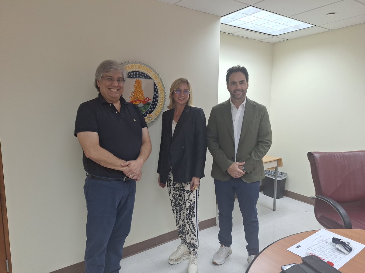 Rural Development PR (@rd_puertorico) on Twitter photo <a href="/MaxJTrujillo/">MaxJTrujillo</a> Director of <a href="/RD_PuertoRico/">Rural Development PR</a> had a meeting with Agustín Rojo President of <a href="/ConstructoresPR/">Asociación de Constructores de Puerto Rico</a> on potential collaborations for new constructions of homes in rural areas thru 502 & Guarantee Loan <a href="/usdaRD/">Rural Development</a> programs. <a href="/MaxJTrujillo/">MaxJTrujillo</a> Director of <a href="/RD_PuertoRico/">Rural Development PR</a> had a meeting with Agustín Rojo President of <a href="/ConstructoresPR/">Asociación de Constructores de Puerto Rico</a> on potential collaborations for new constructions of homes in rural areas thru 502 & Guarantee Loan <a href="/usdaRD/">Rural Development</a> programs.