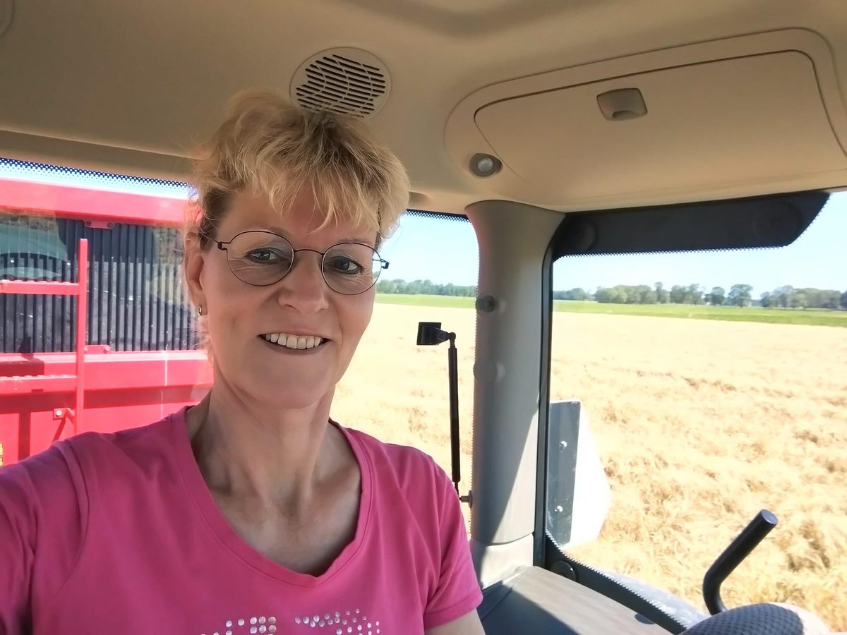 En toen waren we alweer klaar met het combinen van de gerst 🌾🌾🌾. Vandaag was echt een super mooie dag 🌞🚜