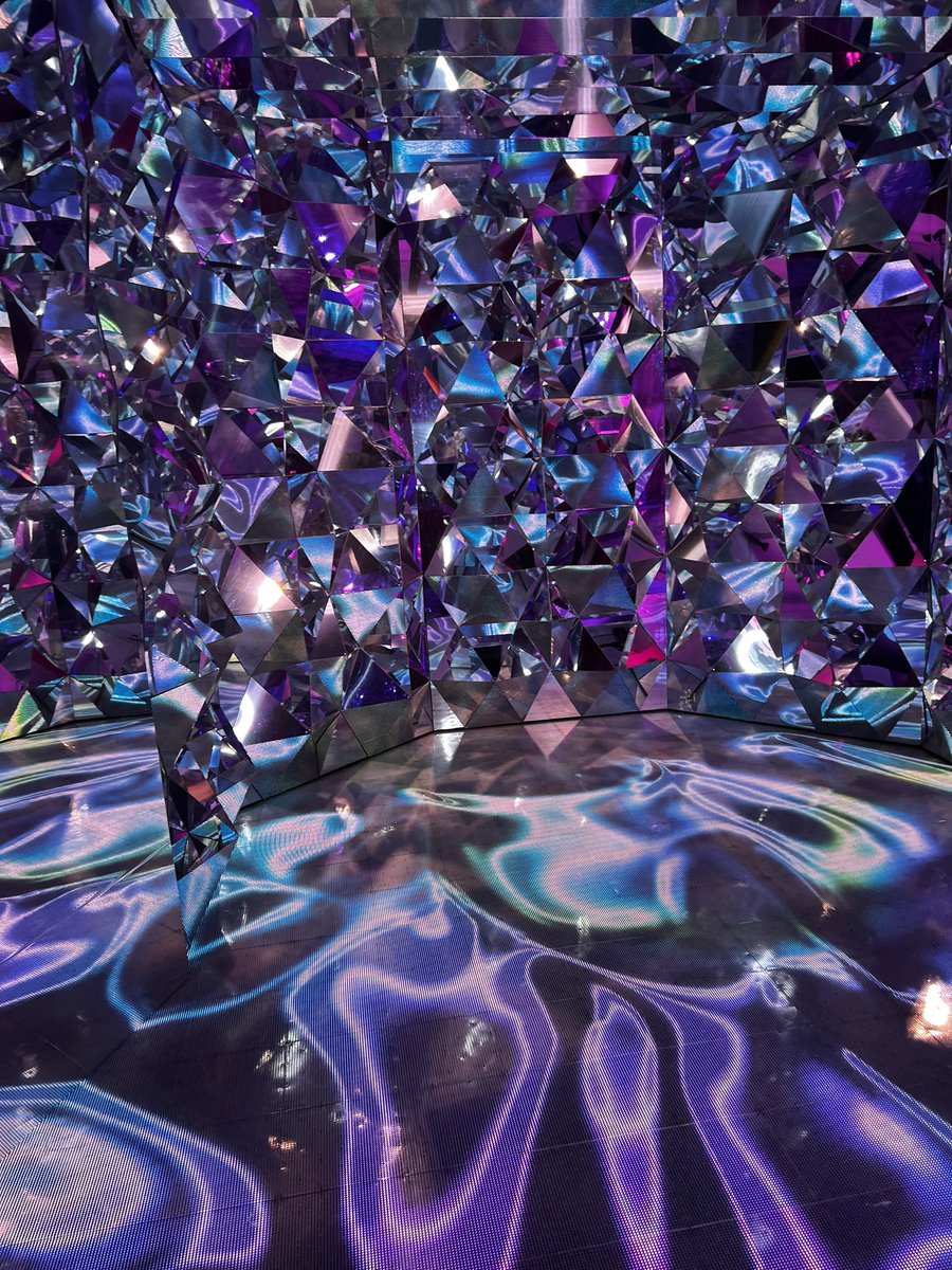 badpedestrian's tweet photo. created the visuals for LED video floor utilized in this awesome interactive Photo Booth at a private event in DC https://t.co/gbw6U5Nkn8