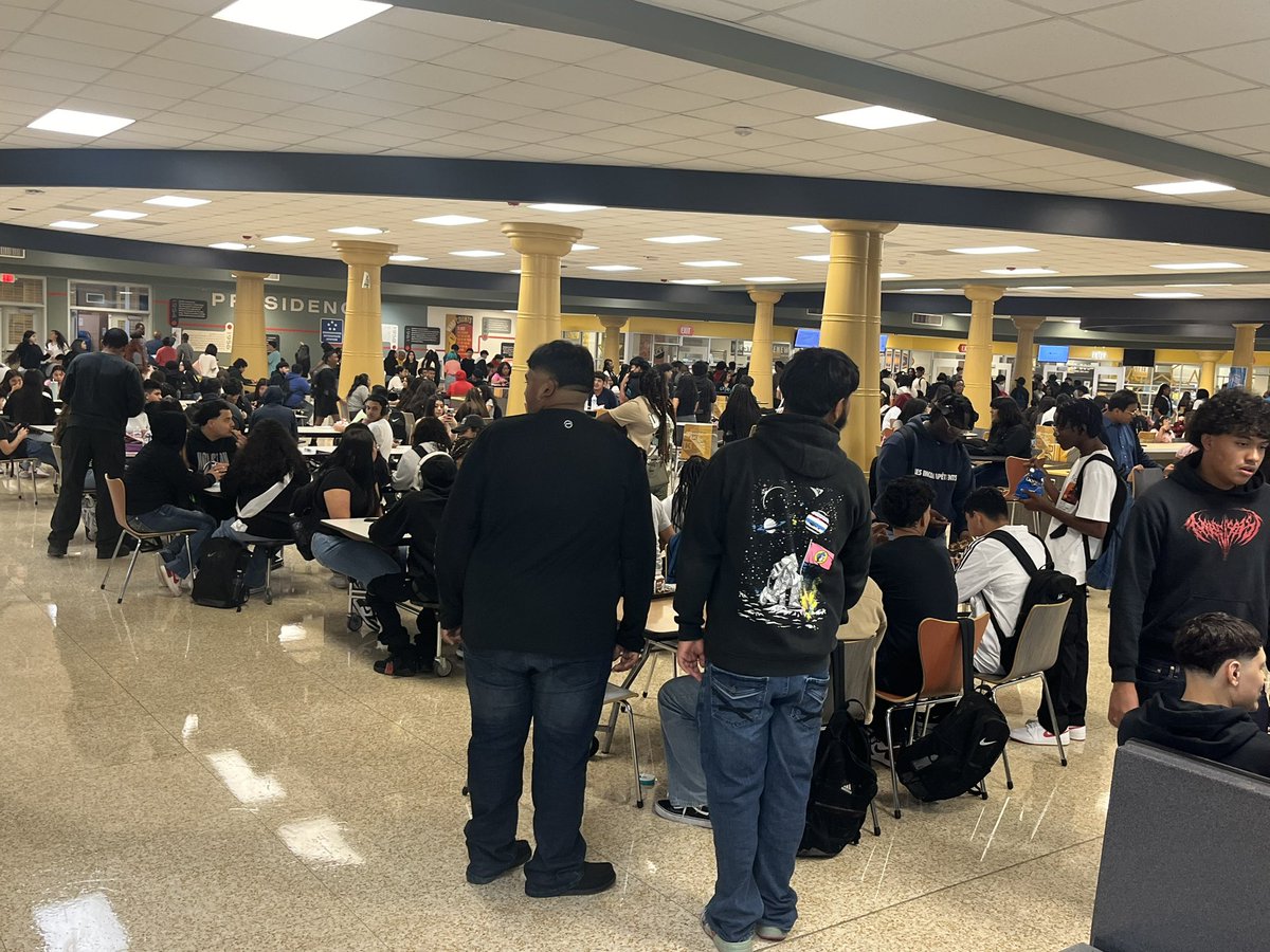 We welcomed our students back today ready to serve. The energy was incredible at The Dwight D. Eisenhower High School. Looking forward to all the amazing moments we’ll create together this year! <a href="/jkmetcalf1/">jkmetcalf</a> #AldineImpact -#firstdayataldine