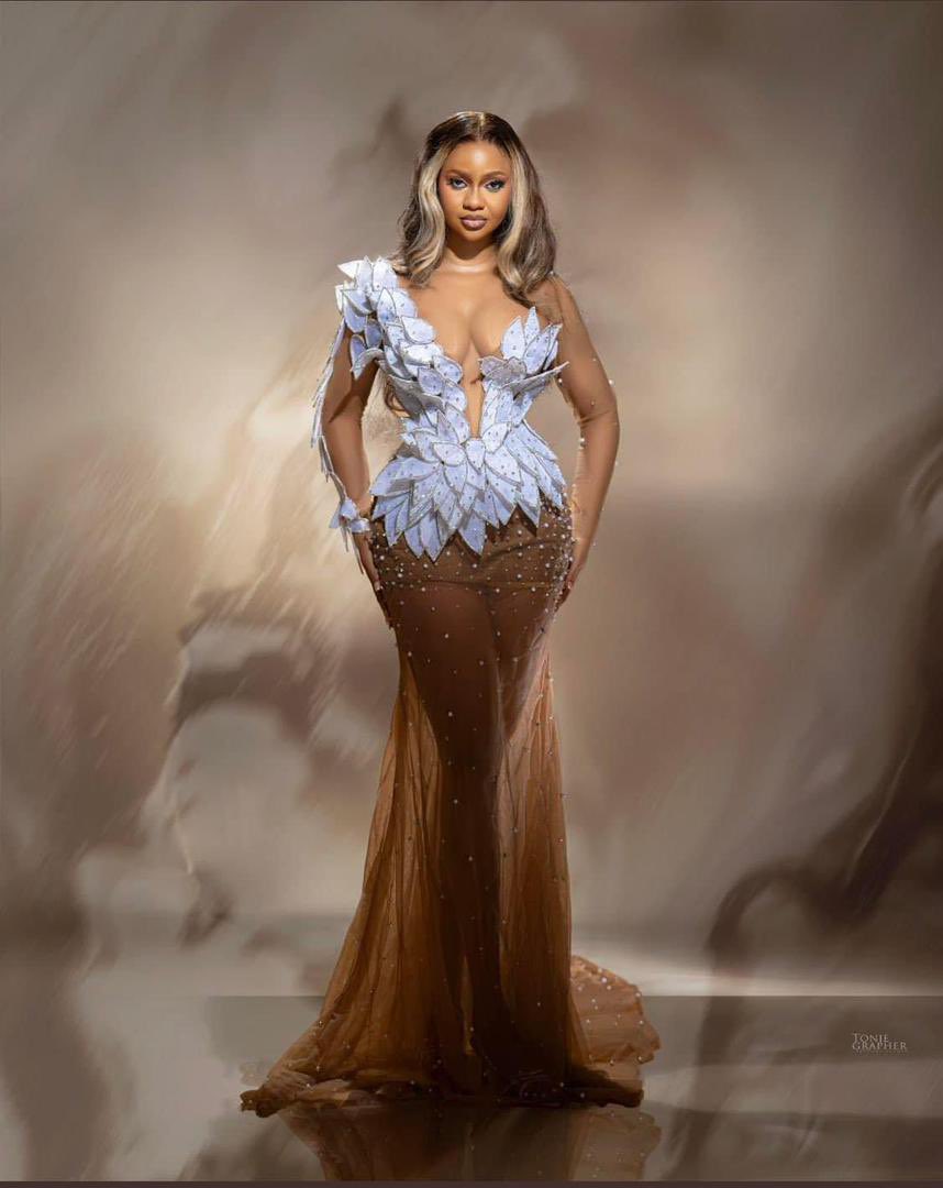 FunkeRotimi2's tweet image. My dear beautiful and cute Vikings the only to Victoria heart is by voting please keep voting for your queen 🥺

#viking #VictoriaUvo #Bbnaija @Victoria_uvo