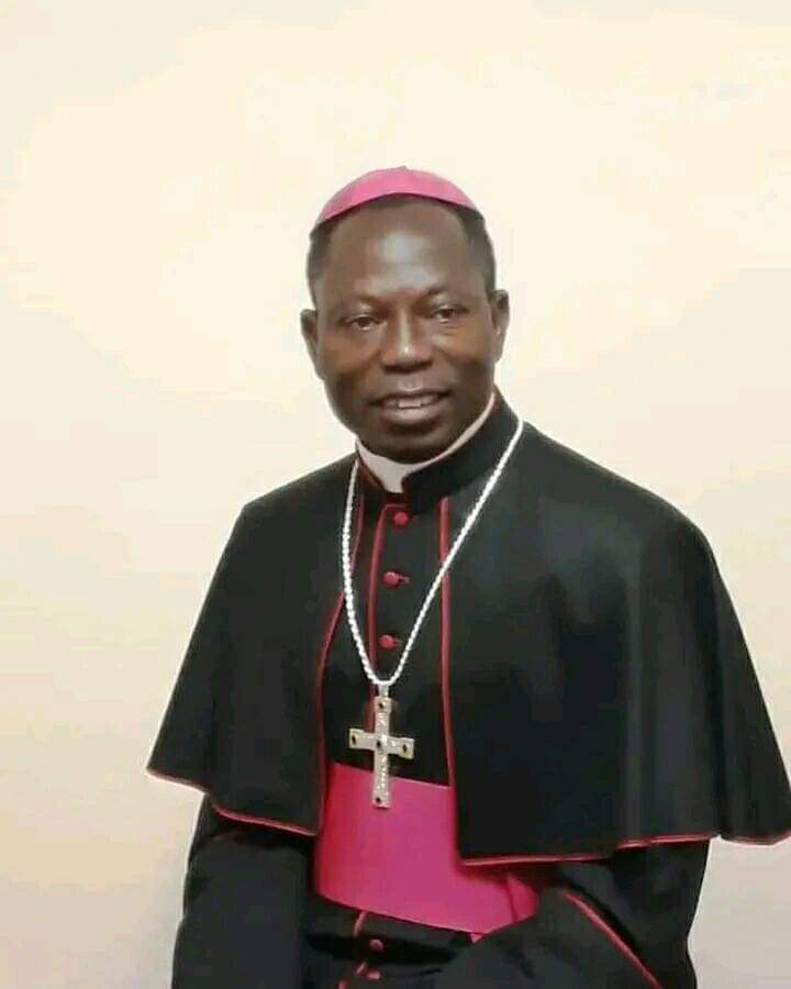 IscoIssoufou's tweet image. " Dieu n'est pas responsable de ce qui s'est passé à #BARSALGHO " 
C'est la conséquence de nos injustices , de l'intolérance , de nos complicité avec le mal et les malfaiteurs ,  de nos fermetures à la loi d'amour de Dieu . 

Kaya le Dimanche 25 Août 2024 .