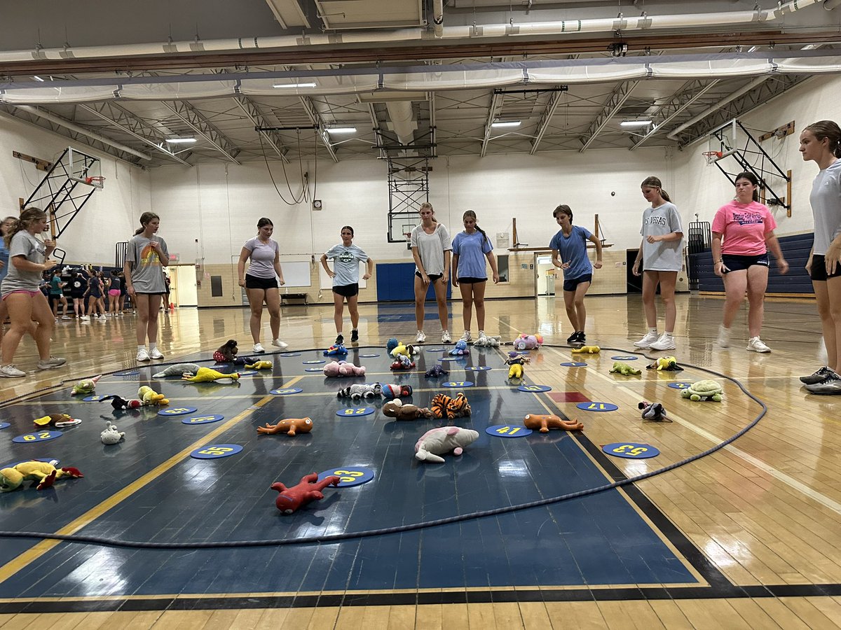 FHS_FH_02038's tweet photo. 🏑 FHS FH Team Bonding was soooo fun!! Thanks to Keith @OPAWinningTeams  for a great time!! We laughed &amp; learned a lot about ourselves &amp; teammates! 😭🤗😃🤑
Building a winning culture!!🏑
#GLADIATORS https://t.co/N34pvJVbTU