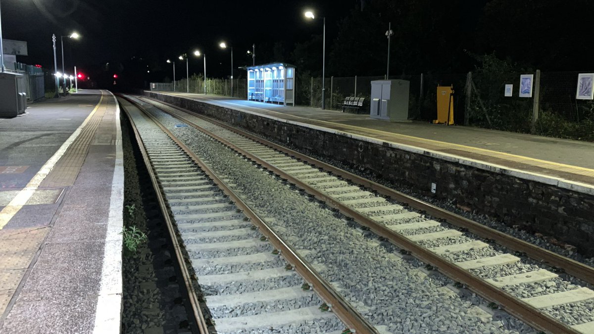 networkrail's tweet photo. π· ποΈ We worked on more than 440 projects across Britain this bank holiday weekend.
π All to improve train performance and reliability for you and freight:
β‘οΈ https://t.co/DWz1or0nPQ
#AugustRailWorks https://t.co/nbArJFF2jw