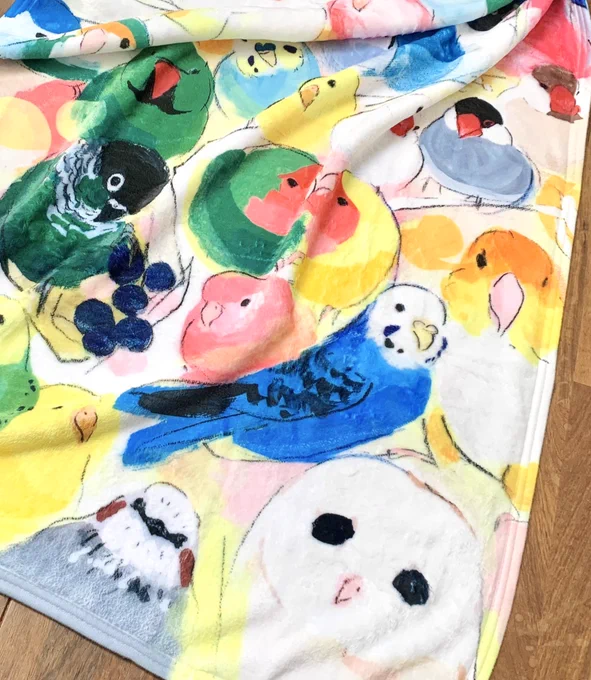 ちょっと季節がまだ早いかもですが... お客様よりご要望があり、こちらのブランケット(2サイズ)を #小鳥のアートフェスタ in 横浜にて受注販売いたします。 お届けは10月中旬頃予定です。