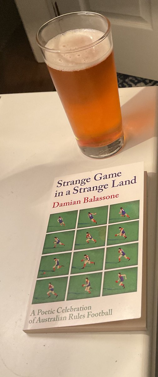 poemtoday's tweet image. #SealeyChallenge #TheSealeyChallenge

Day 27 - Strange Game in a Strange Land by Damian Balassone (@D_Balassone)

What a dismal day it was!
The weather made him squirm:
grey skies, cold winds, incessant rain,
magpies plucking worms.