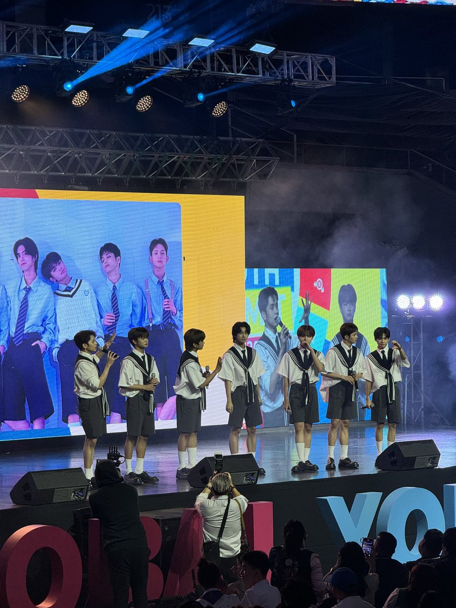 jmnida22's tweet photo. [PHOTO] 240827 💌 @HORI7ONofficial 

HORI7ON ON GLOBAL YOUTH SUMMIT
📍SM Mall Of Asia Arena

#HORI7ON_GYS2024 
#HORI7ON #호라이즌 
@HORI7ONofficial #GYS2024 https://t.co/u0KSgdw5ex