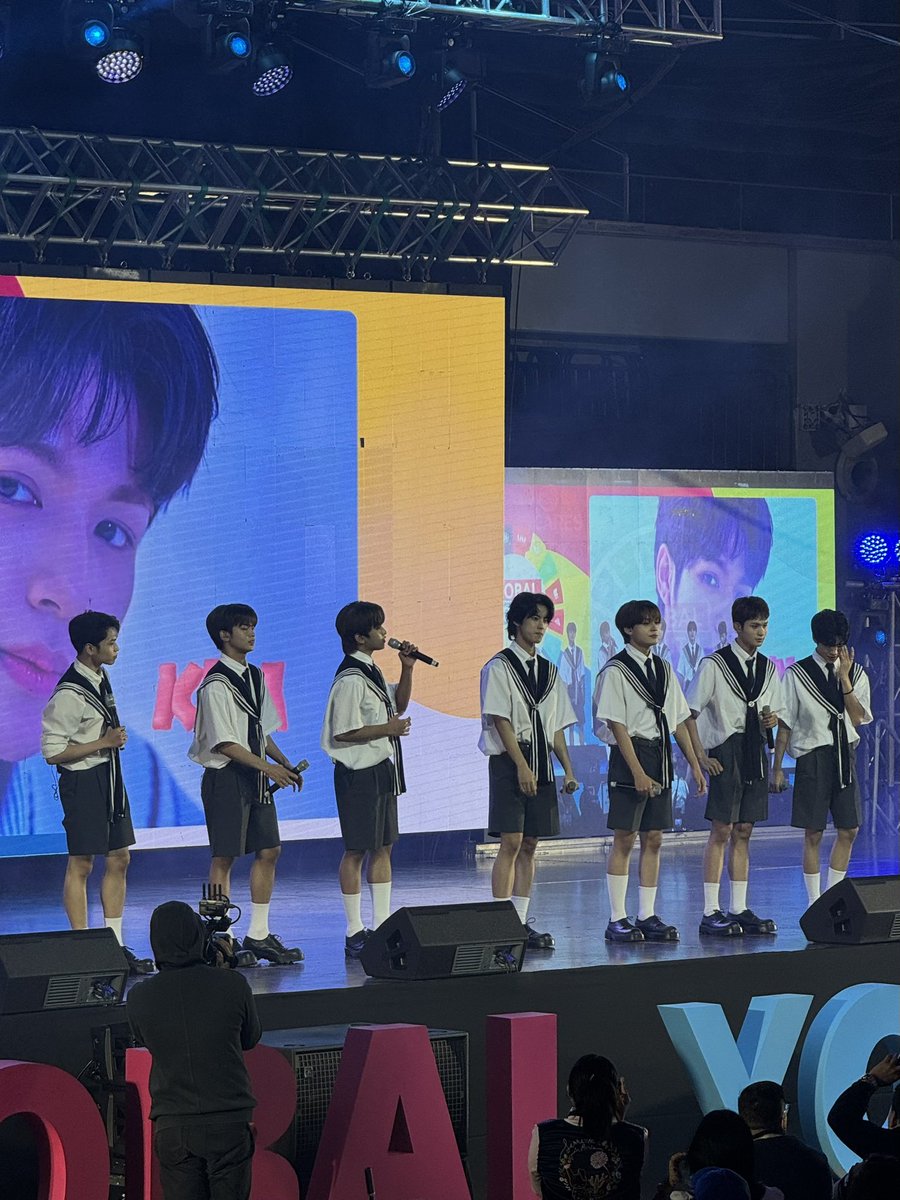 jmnida22's tweet photo. [PHOTO] 240827 💌 @HORI7ONofficial 

HORI7ON ON GLOBAL YOUTH SUMMIT
📍SM Mall Of Asia Arena

#HORI7ON_GYS2024 
#HORI7ON #호라이즌 
@HORI7ONofficial #GYS2024 https://t.co/u0KSgdw5ex