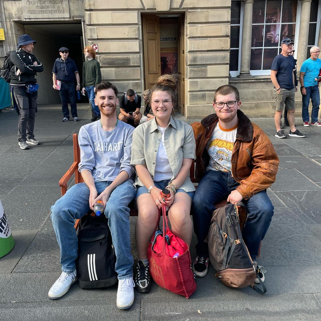 Leeds Conservatoire (@leedsmusicdrama) on Twitter photo Superb to see <a href="/LeedsDrama/">Leeds Conservatoire School of Drama</a> graduates at <a href="/edfringe/">Edinburgh Festival Fringe</a>:
<a href="/LindaRay_Ndlovu/">Linda-Ray</a> producing Squidge by <a href="/tiggybayley/">tiggy</a>
<a href="/tws_musical/">The Weird Sisters</a> co-written/performed by MA Musical Direction/MA Musical Theatre Company graduates
<a href="/WhereAreWe64065/">Where Are We Going With This?</a> starring Acting graduates <a href="/ThomHallows1/">Thom Hallows</a> and Meg de Bell 🎭💙 Superb to see <a href="/LeedsDrama/">Leeds Conservatoire School of Drama</a> graduates at <a href="/edfringe/">Edinburgh Festival Fringe</a>:
<a href="/LindaRay_Ndlovu/">Linda-Ray</a> producing Squidge by <a href="/tiggybayley/">tiggy</a>
<a href="/tws_musical/">The Weird Sisters</a> co-written/performed by MA Musical Direction/MA Musical Theatre Company graduates
<a href="/WhereAreWe64065/">Where Are We Going With This?</a> starring Acting graduates <a href="/ThomHallows1/">Thom Hallows</a> and Meg de Bell 🎭💙