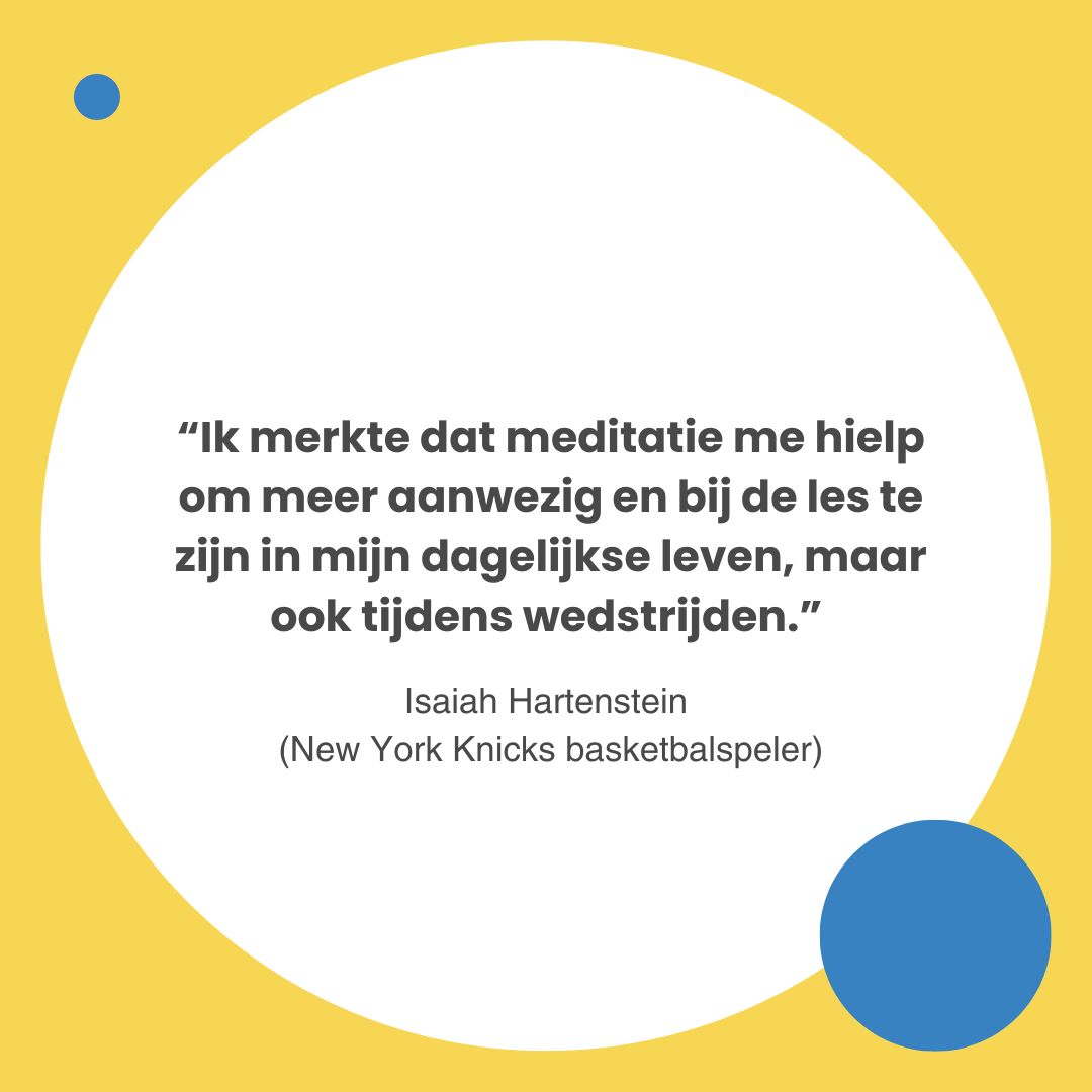 examenatleet's tweet image. “Ik merkte dat meditatie me hielp om meer aanwezig en bij de les te zijn in mijn dagelijkse leven, maar ook tijdens wedstrijden.”  - Isaiah Hartenstein 
(New York Knicks basketbalspeler)  #meditatie #mediteren #mindfulness #topprestatie #prestatiedruk