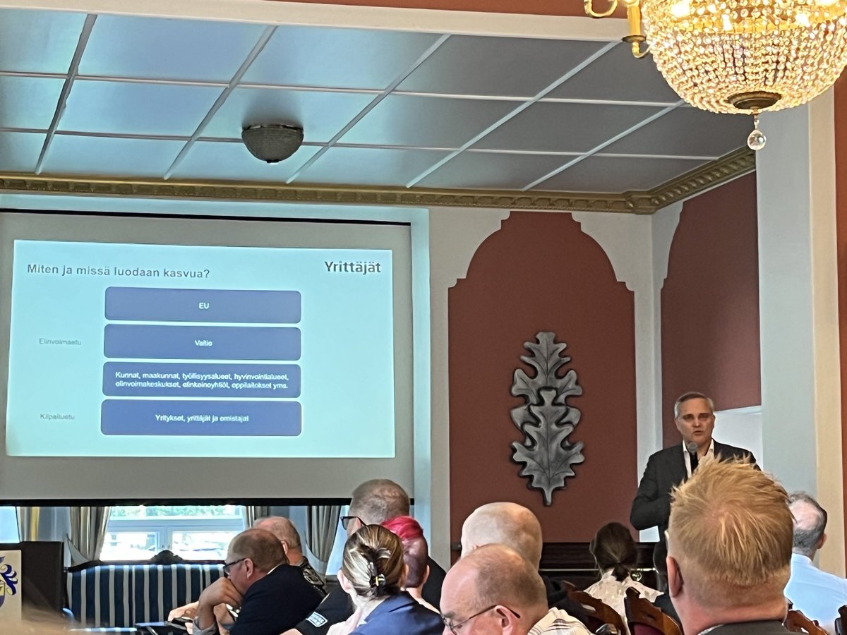 ”Tarvitsemme #kasvu’a!” ⁦<a href="/jmpentikainen/">Mikael Pentikäinen</a>⁩ mukaan ”Yrityspalvelujen alueelliset ja paikalliset tuottajat saatava vahvemmin yritysten tueksi.” ⁦<a href="/suomenyrittajat/">Suomen Yrittäjät</a>⁩ ⁦@HELYkeskus⁩