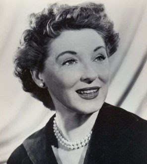 daveainsworth63's tweet photo. Remembering the great English actress Kay Walsh who was born on this day in Chelsea in 1911. She died in 2005. #KayWalsh #Chelsea #OliverTwist #InWhichWeServe #ThisHappyBreed #TunesOfGlory #LastHoliday #TheHorsesMouth #Scrooge #LeaseOfLife #TheMagicBox #ViceVersa #CastADarkShadow https://t.co/9TsCVLMp14