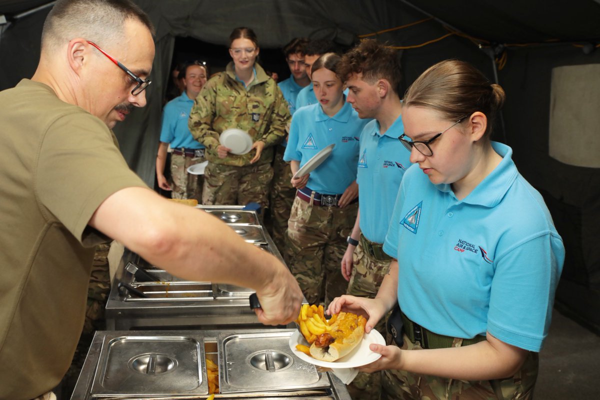 2ftsCamp's tweet image. #AirAndSpaceCamp couldn’t happen without the amazing support of 3 Mobile Catering Squadron from @RAF_Wittering, who deployed a full field kitchen last week to cater for us at RAF Syerston.
A massive thank you to you all for the exceptional food!
@aircadets
#aircadets