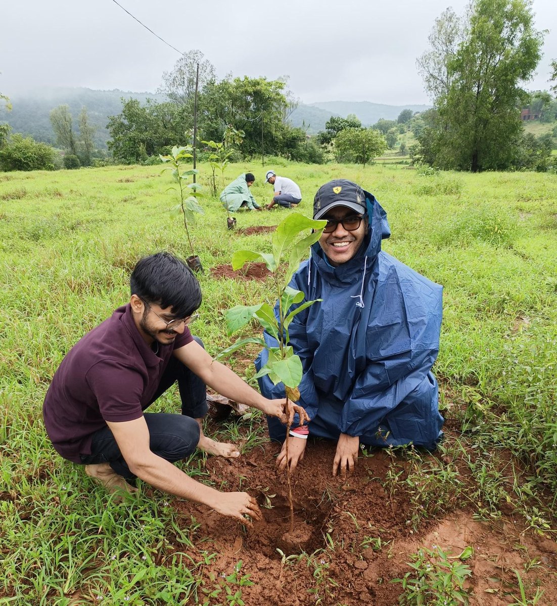 CSR_Persistent's tweet image. Persistent Foundation organized a tree plantation drive at Khed and Velhe, partnering with BAIF and ASTHA. Our volunteers planted 235 trees, contributing to our commitment to sustainability and a greener future. 🌍💚 

#PersistentFoundation #TreePlantation #CSR