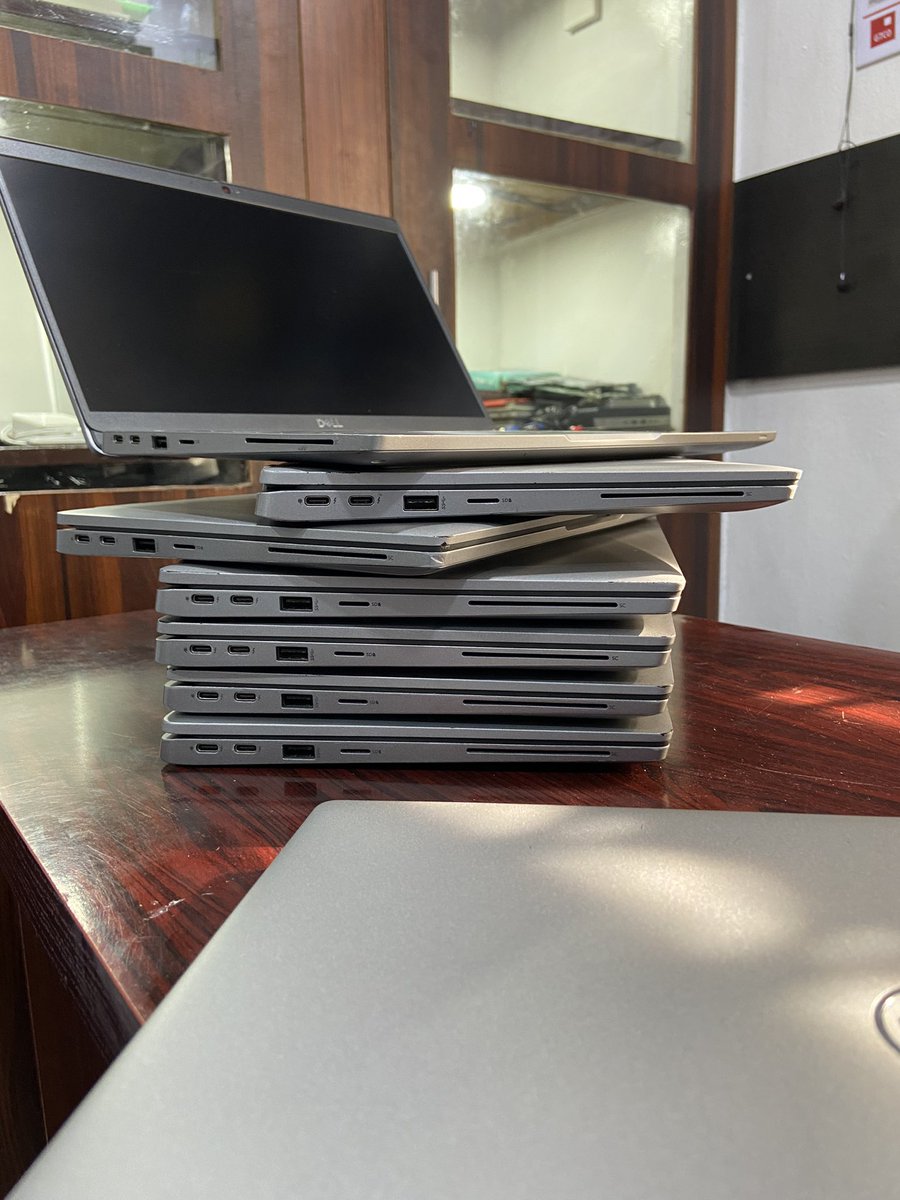 StoicGadgets's tweet photo. Dell 5320 13.3" 2.4GHz i5-11th Gen, 16GB RAM, 256GB SSD Windows 11
#stoicgadgets #windows11 #11thGen #16GB #16GBRam #DellLaptop #Dell #delllatitude #5320 https://t.co/2UVayosYtw