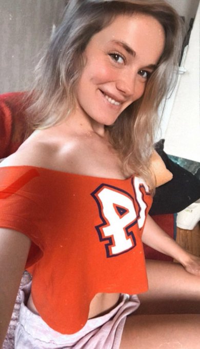 Good morning &hearts;️ https://t.co/PaOZRRwmGV