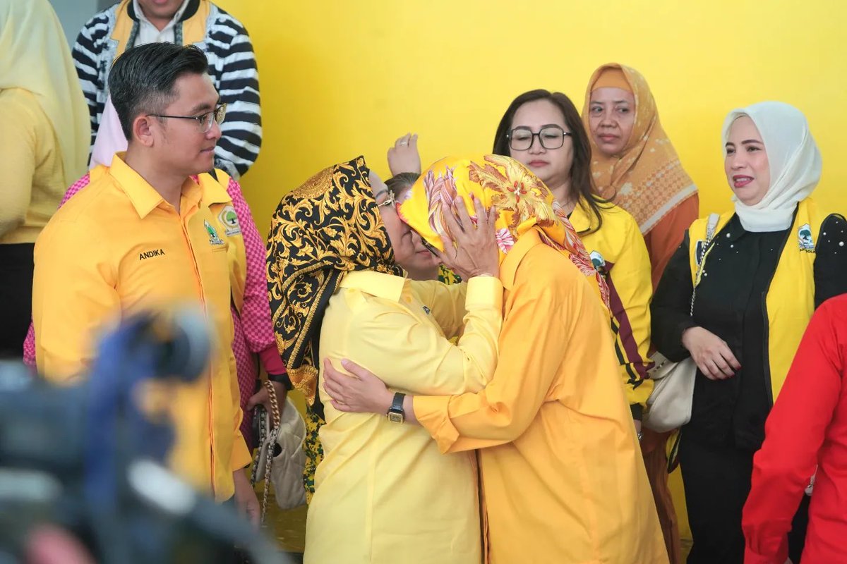 golkar_id's tweet photo. B1KWK ini merupakan tiket emas Airin-Ade untuk melenggang menuju kontestasi Pilkada 2024.
Bersatu Kawal Sampai Menang!
Banten Maju Bersama Airin-Ade!
#AirinRachmiDiany #AdeSumardi #PDIP #pdiperjungan #GolkarInstitute #GolkarIndonesia #PartaiGolkar #IndonesiaMaju #Pilkada2024 #Pemilu2024 #Banten