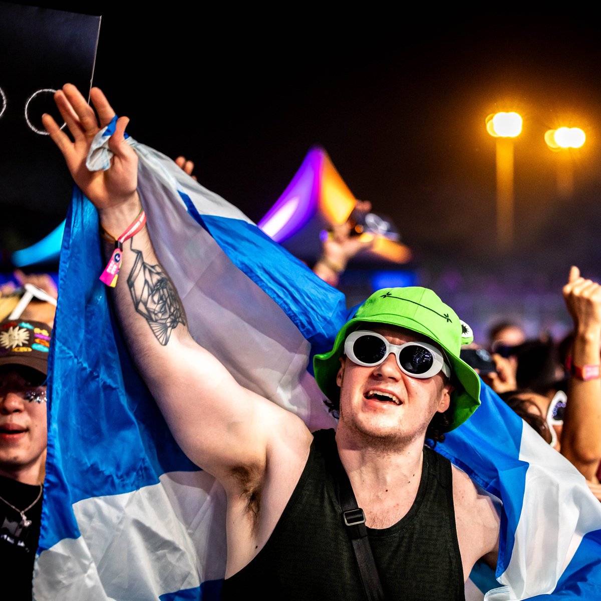 NEON Countdown tweet media