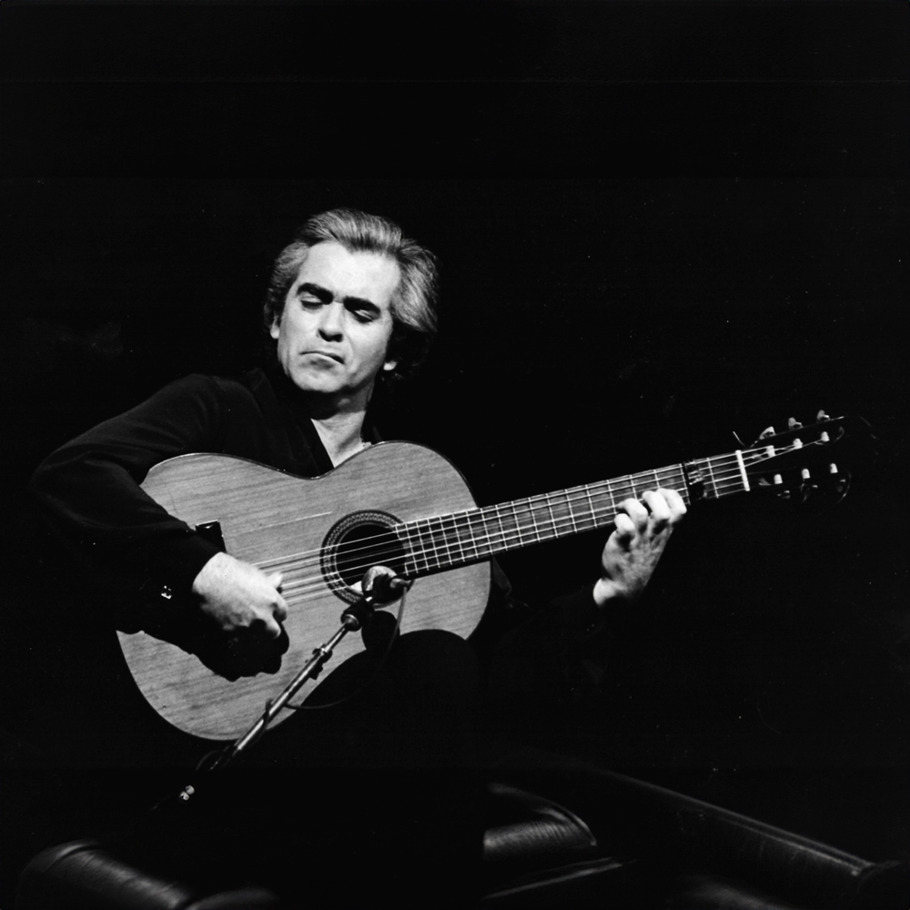 Fun_MSanlucar's tweet photo. Hoy recordamos con cariño a Manolo Sanlúcar en el segundo aniversario de su partida. 🎶✨ Descubre su vida y obra en el museo dedicado a su memoria: https://t.co/EyQ3U23YPJ 🌟🎸 #ManoloSanlúcar #LeyendaDelFlamenco #MuseoManoloSanlúcar https://t.co/J1wiQcjo0V