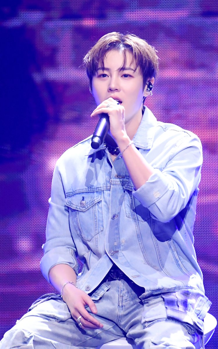 K-WORLD DREAM AWARDS tweet media