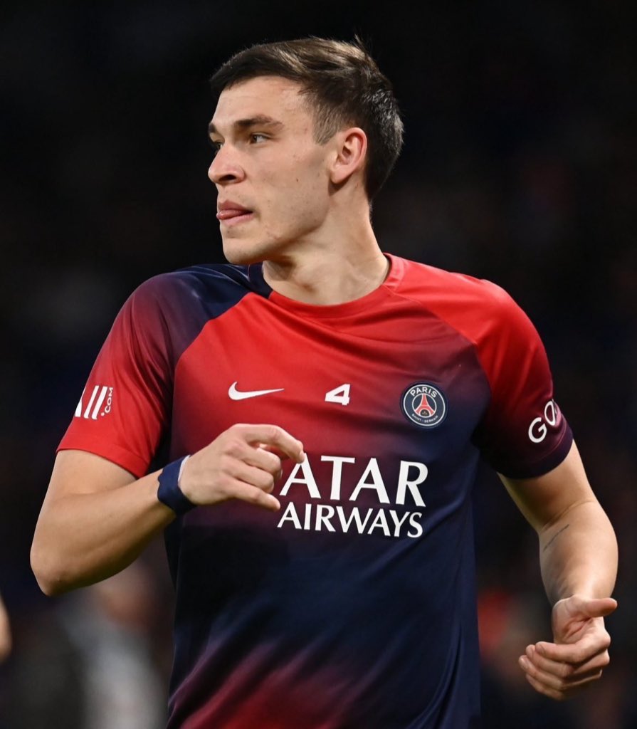 🚨NEW!!

Manchester United AGREED a transfer fee of £42M + £8.6M add-ons for Manuel Ugarte last night — he is due for his medical today!

 [<a href="/DuncanCastles/">Duncan Castles</a>]